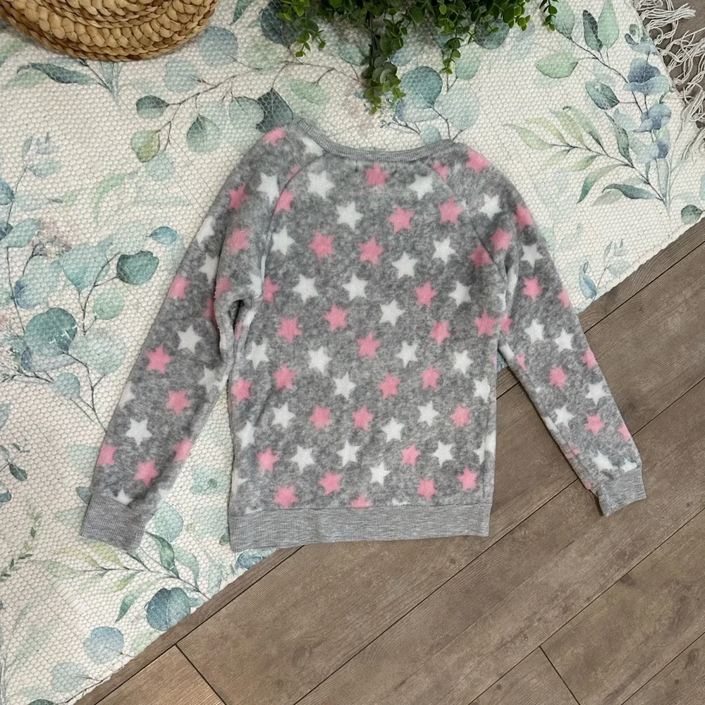 New BCBGirls Gray and Pink Star Cozy Soft Sweatshirt Size Small 7/8